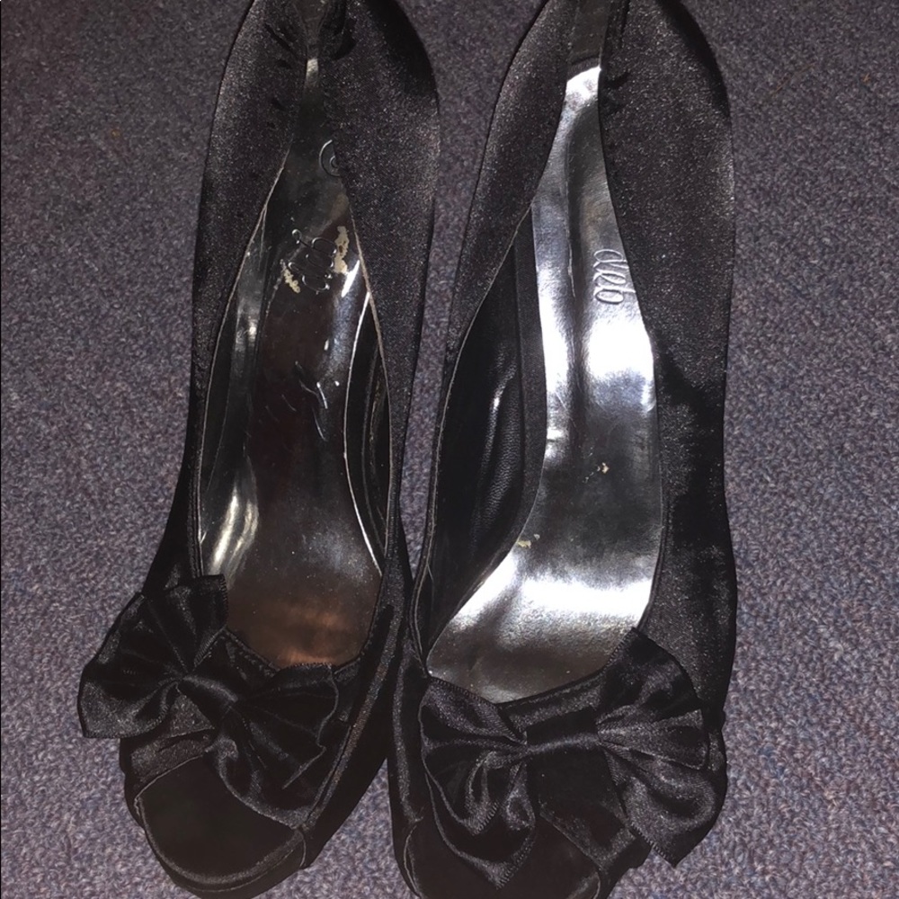 Deb high heels